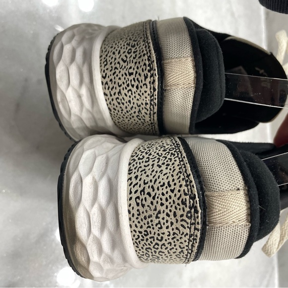 New Balance Women's Cream and Black Sneakers - Picture 7 of 8